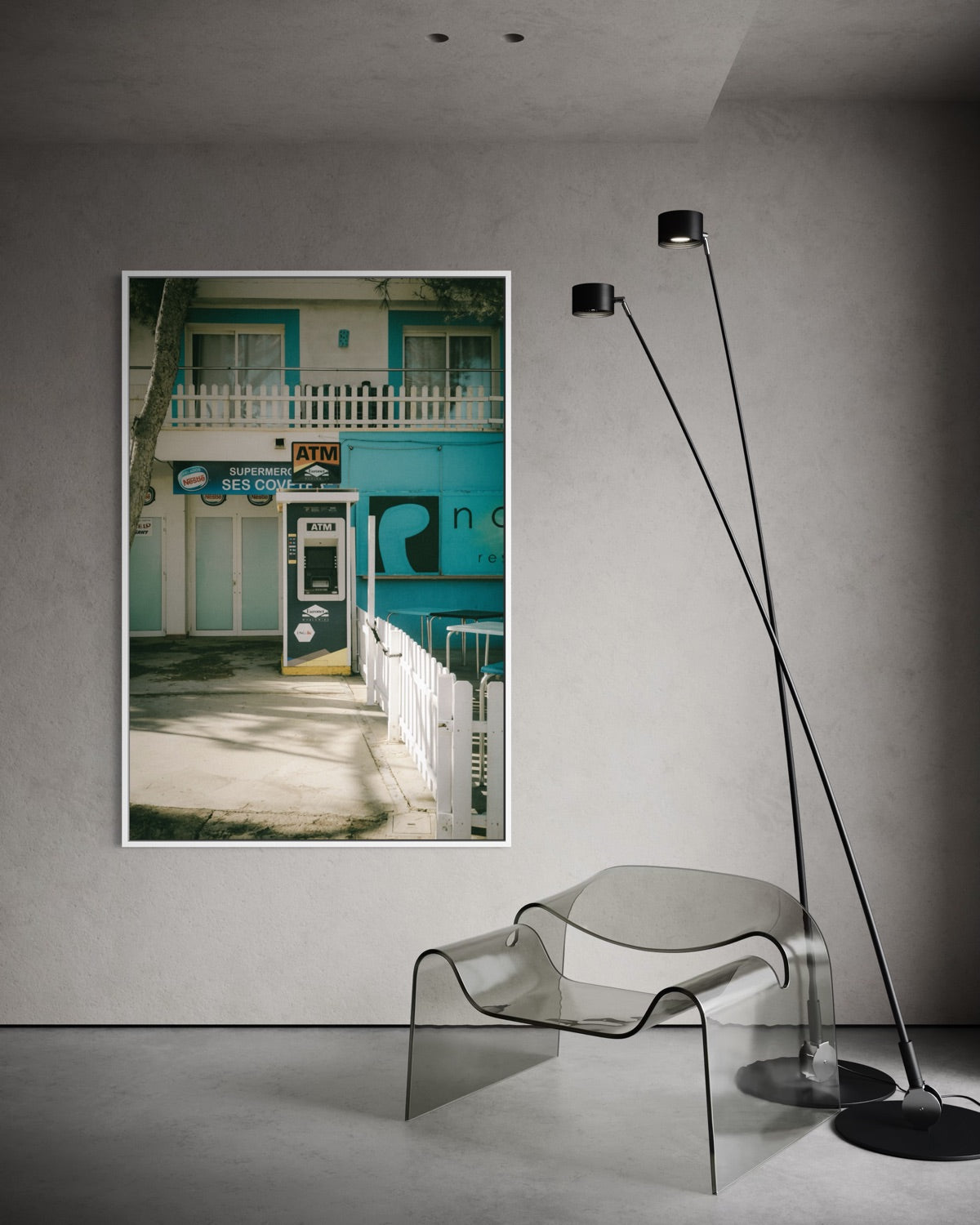 BEACH HOUSE IN WINTER