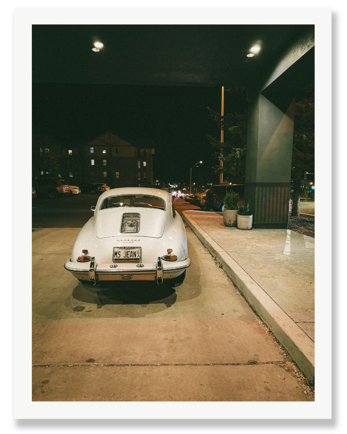 MOTOR LODGE 1600