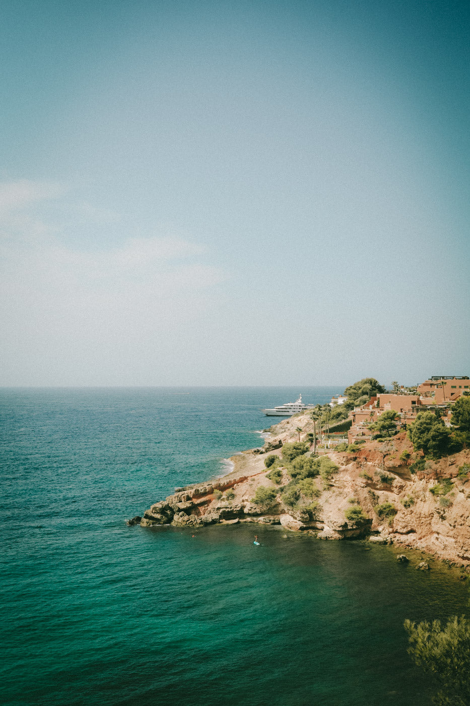 BLUE YACHT HORIZONS