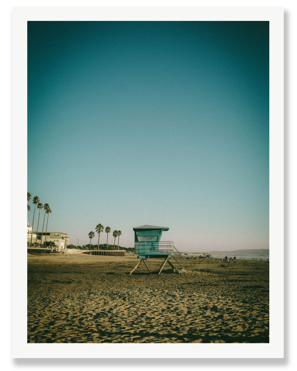 LIFEGUARD TOWER